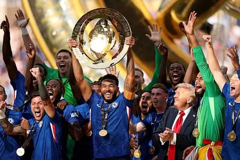 صباحك أوروبي.. تشيلسي المذهل بطل العالم.. سقوط باريس.. وخطايا أسينسيو